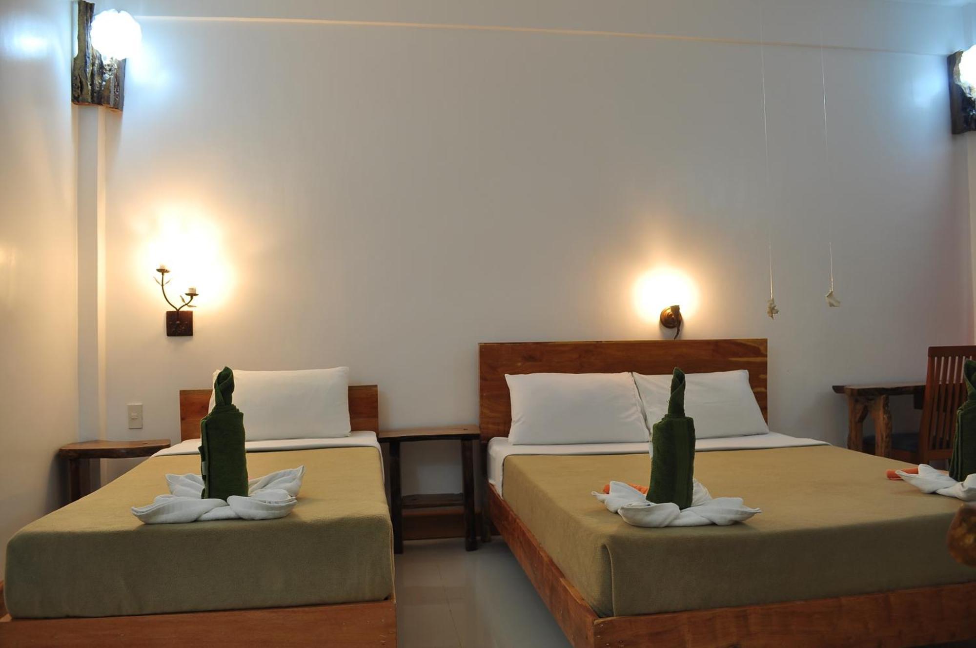 Cocoloco Beach Resort Manoc-Manoc Room photo