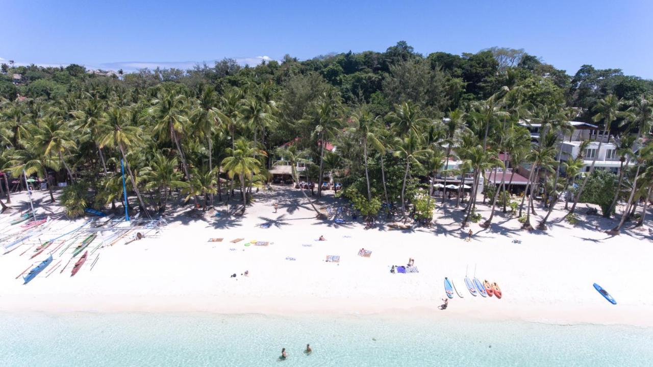 Cocoloco Beach Resort Manoc-Manoc Exterior photo