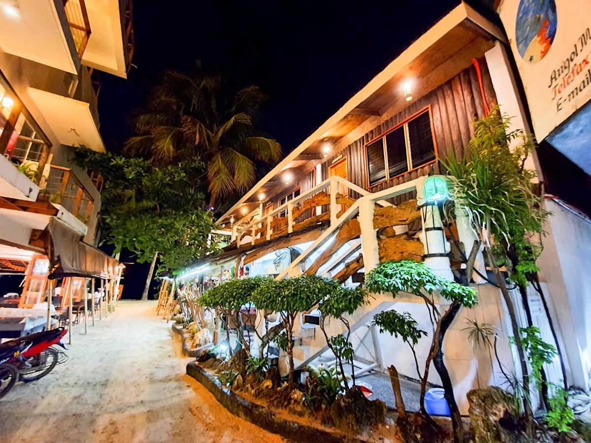 Cocoloco Beach Resort Manoc-Manoc Exterior photo